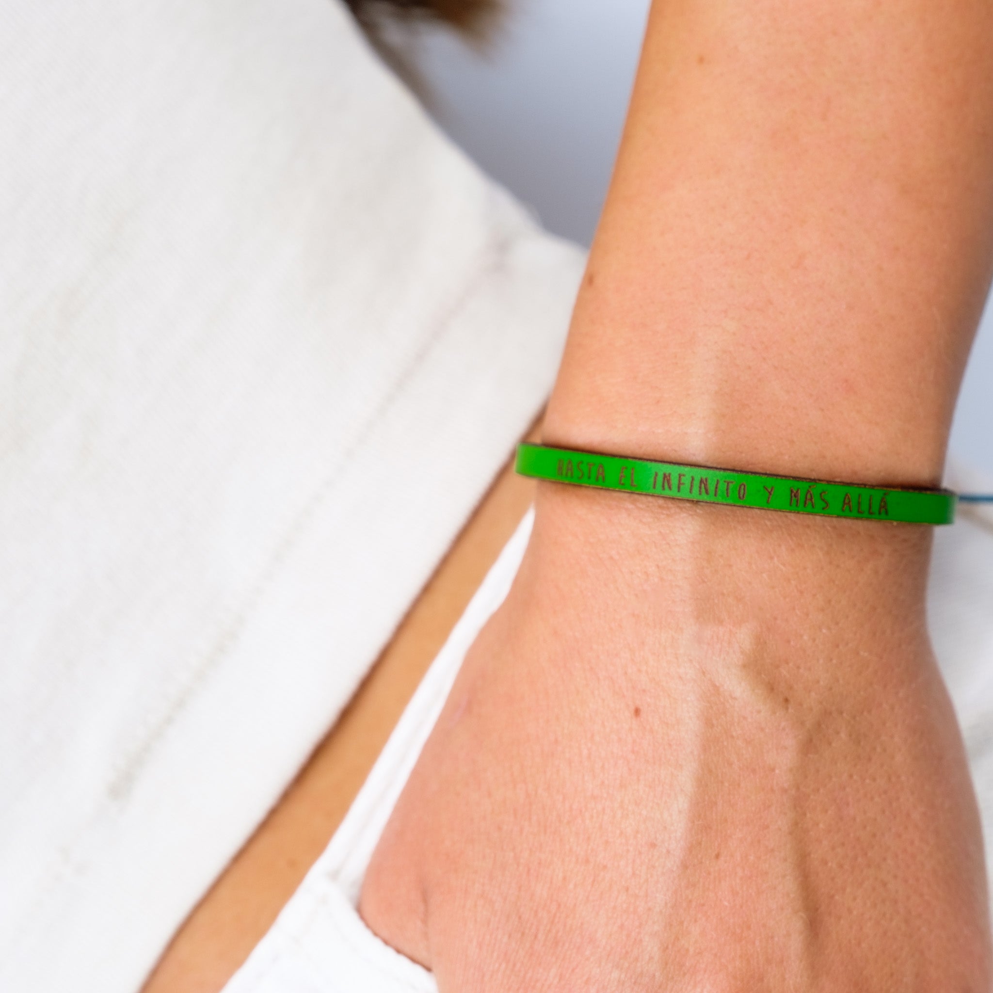 Pulsera Hasta el infinito y más allá